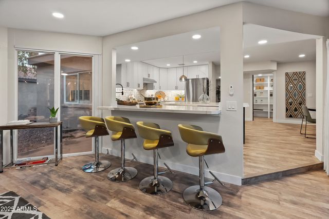 6504 W CORRINE Drive, Glendale, AZ 85304