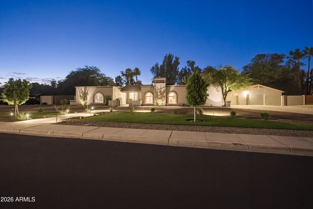 6504 W CORRINE Drive, Glendale, AZ 85304