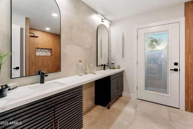 6504 W CORRINE Drive, Glendale, AZ 85304