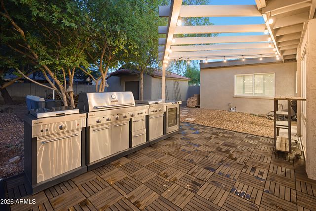 6504 W CORRINE Drive, Glendale, AZ 85304