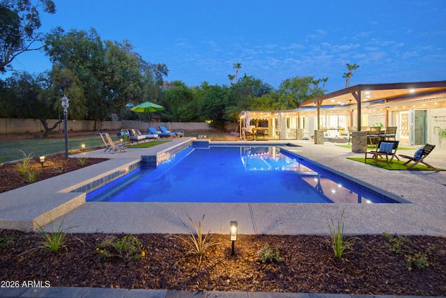 6504 W CORRINE Drive, Glendale, AZ 85304