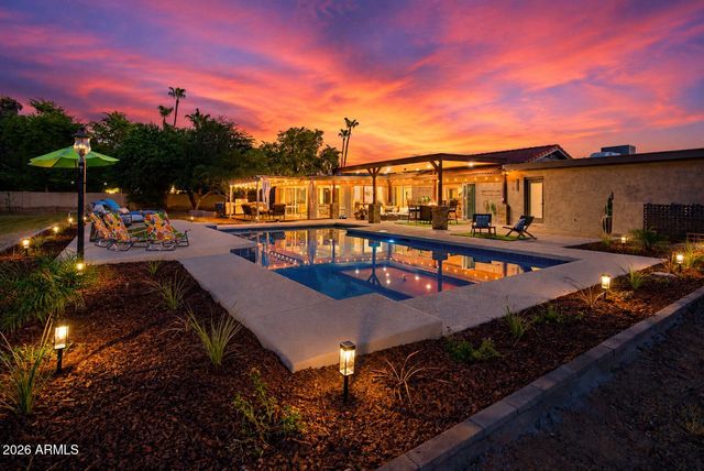 6504 W CORRINE Drive, Glendale, AZ 85304