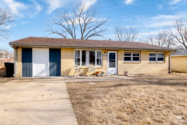 1712 Ranser Road, Manhattan, KS 66502