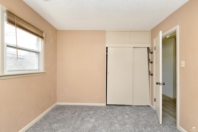 1712 Ranser Road, Manhattan, KS 66502