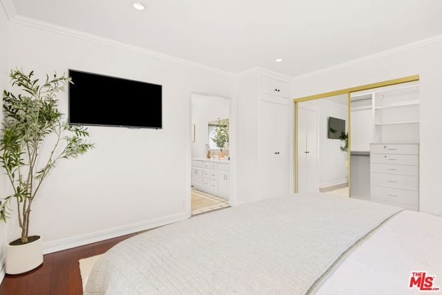 133 N Kilkea Drive, Los Angeles, CA 90048