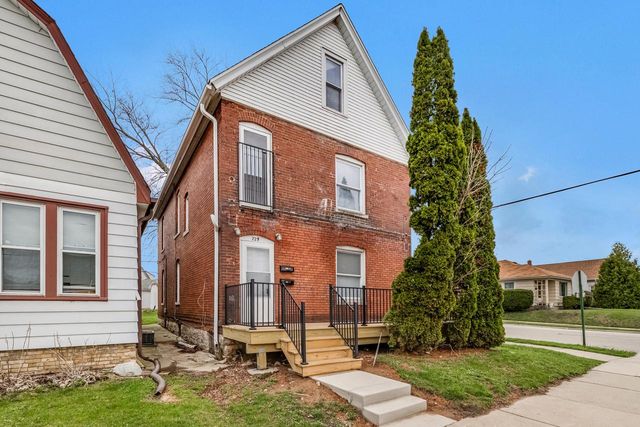 729 Montana AVENUE, South Milwaukee, WI 53172