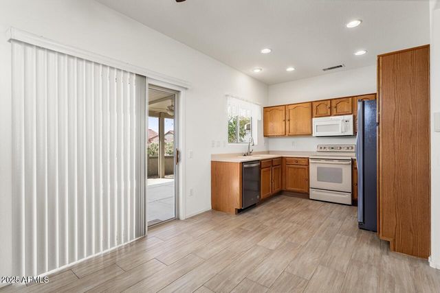 16115 W Acacia Court, Surprise, AZ 85374