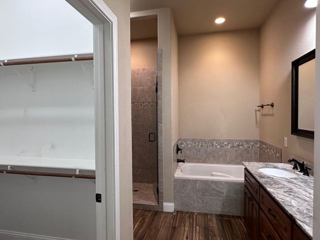 103 S Kanaio DR B, Bastrop, TX 78602