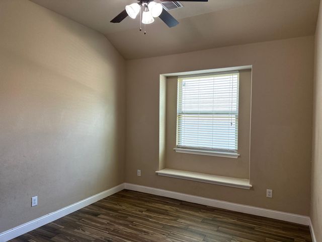 103 S Kanaio DR B, Bastrop, TX 78602