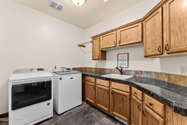 4705 Lost Wrangler Way, Las Cruces, NM 88007