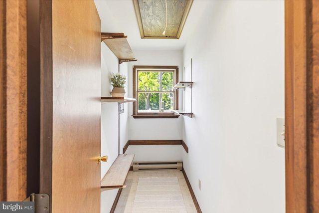 6824 WOODBINE RD, Woodbine, MD 21797