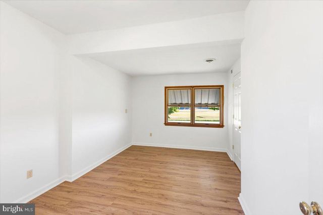 6824 WOODBINE RD, Woodbine, MD 21797