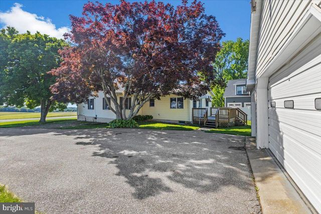 6824 WOODBINE RD, Woodbine, MD 21797