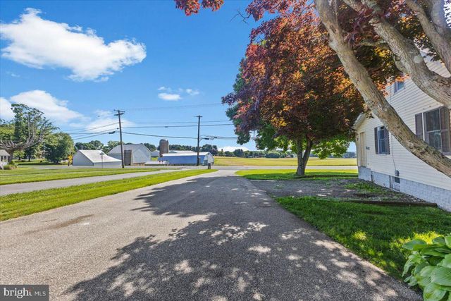 6824 WOODBINE RD, Woodbine, MD 21797