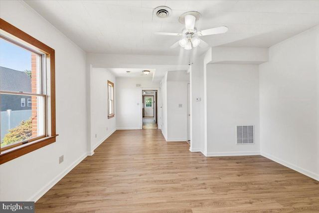 6824 WOODBINE RD, Woodbine, MD 21797