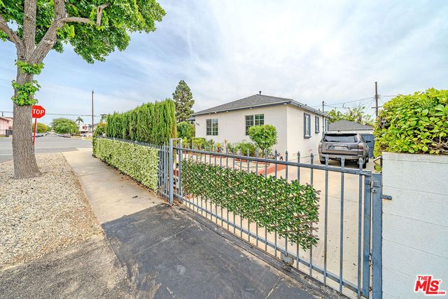1002 W 131st Street, Gardena, CA 90247