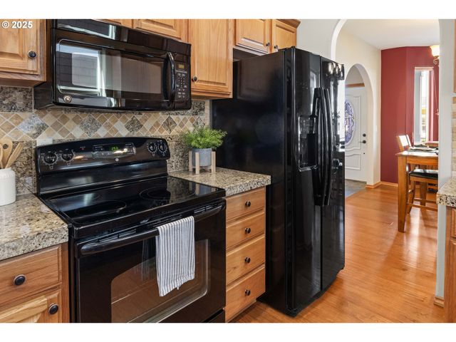 260 ROUND HOUSE Rd, Astoria, OR 97103