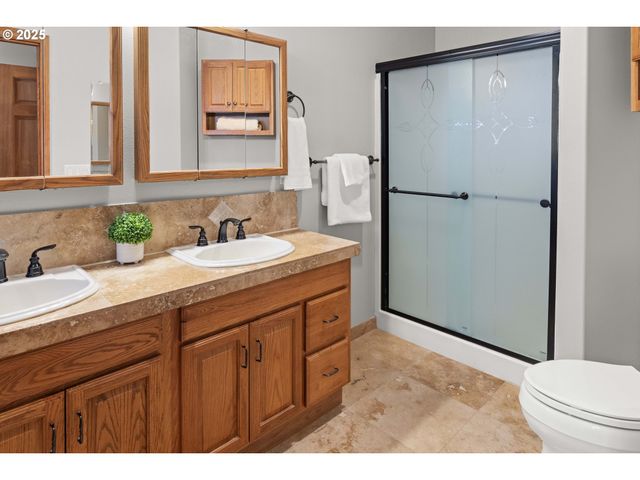 260 ROUND HOUSE Rd, Astoria, OR 97103