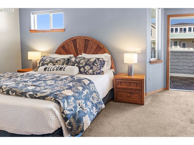 260 ROUND HOUSE Rd, Astoria, OR 97103