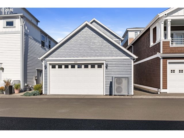 260 ROUND HOUSE Rd, Astoria, OR 97103