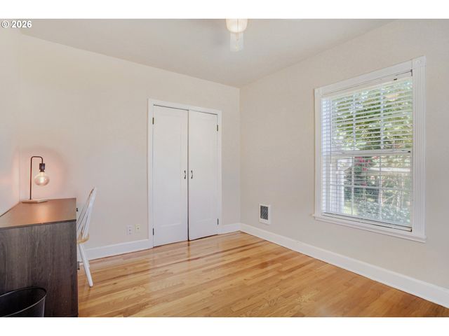 2928 Ne 2ND Ave, Camas, WA 98607