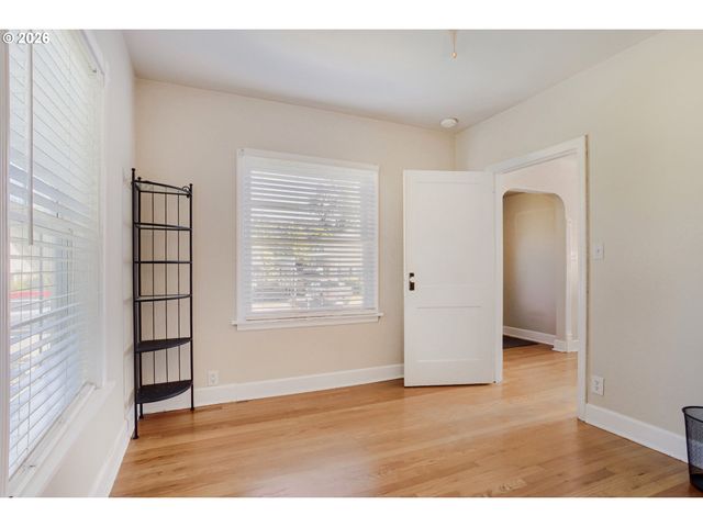 2928 Ne 2ND Ave, Camas, WA 98607