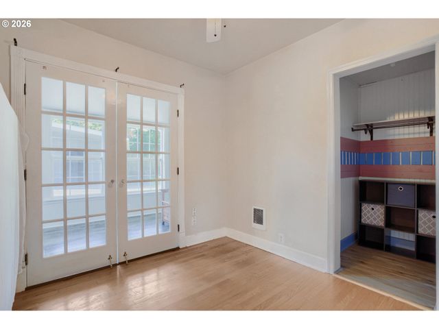 2928 Ne 2ND Ave, Camas, WA 98607
