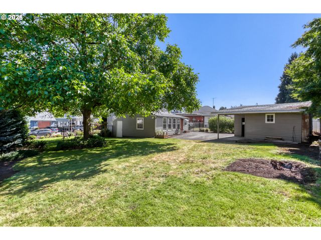 2928 Ne 2ND Ave, Camas, WA 98607