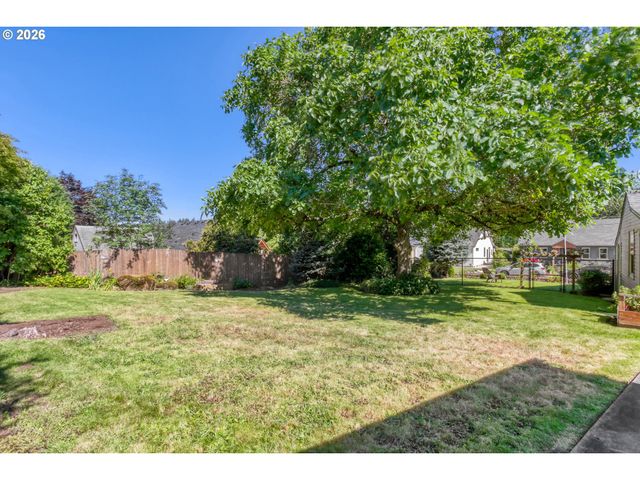 2928 Ne 2ND Ave, Camas, WA 98607