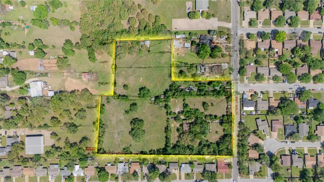 2700 Hitson Lane, Fort Worth, TX 76112