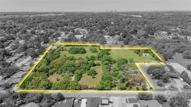 2700 Hitson Lane, Fort Worth, TX 76112