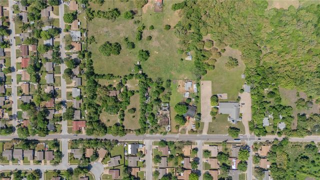 2700 Hitson Lane, Fort Worth, TX 76112