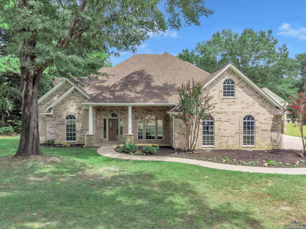 18 Woodhaven St., Longview, TX 75604