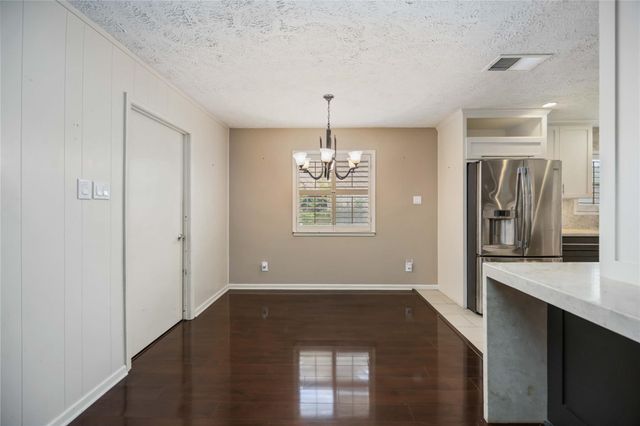 9871 Sageaspen Lane, Houston, TX 77089