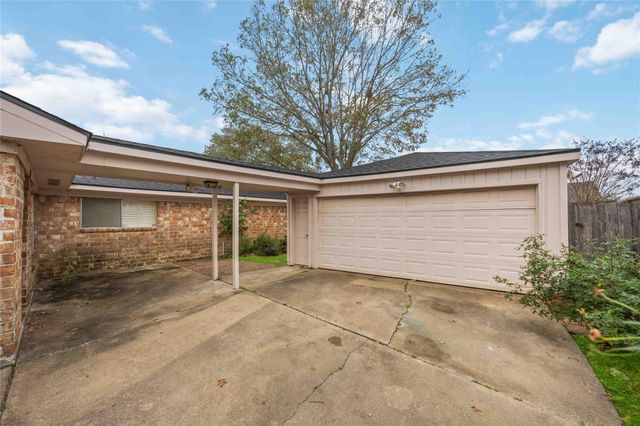 9871 Sageaspen Lane, Houston, TX 77089