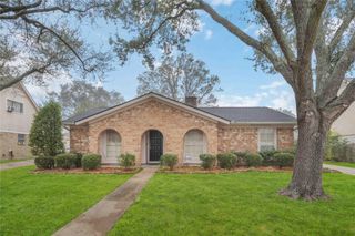 9871 Sageaspen Lane, Houston, TX 77089