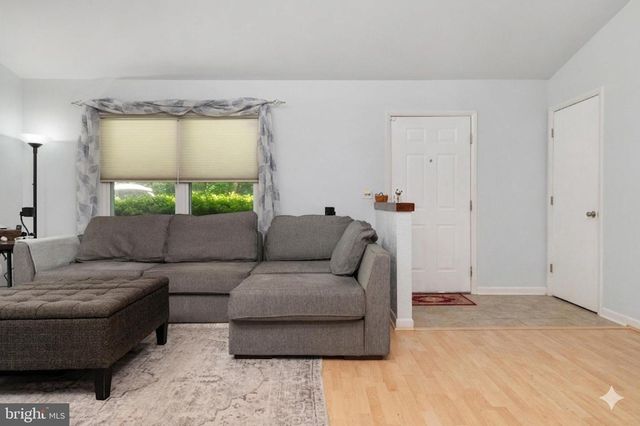 1876 SEVERN GROVE RD, Annapolis, MD 21401