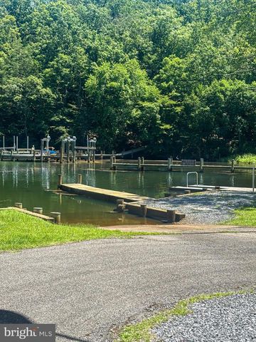 1876 SEVERN GROVE RD, Annapolis, MD 21401