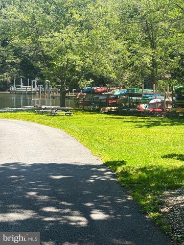 1876 SEVERN GROVE RD, Annapolis, MD 21401
