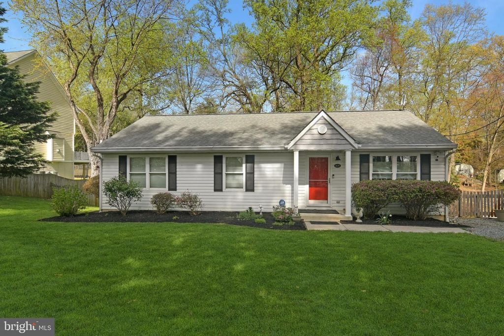1876 SEVERN GROVE RD, Annapolis, MD 21401