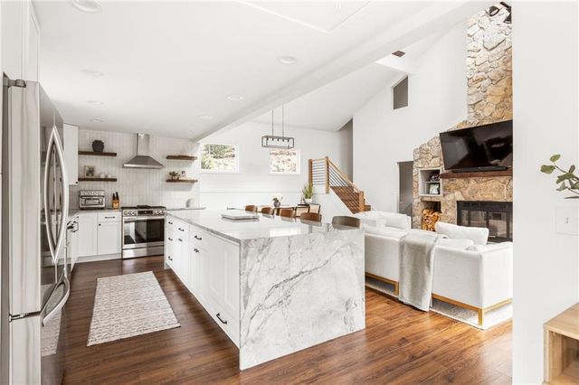 110 Lake Top Court, Roswell, GA 30076