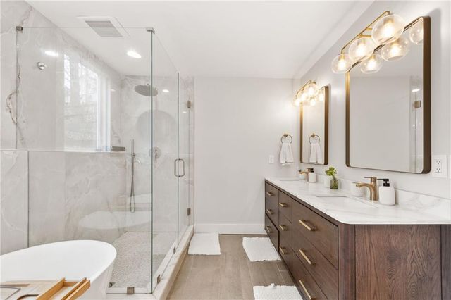 110 Lake Top Court, Roswell, GA 30076