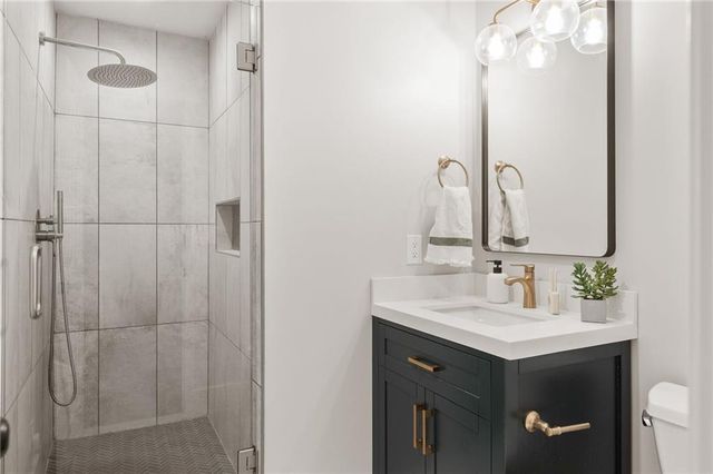 110 Lake Top Court, Roswell, GA 30076