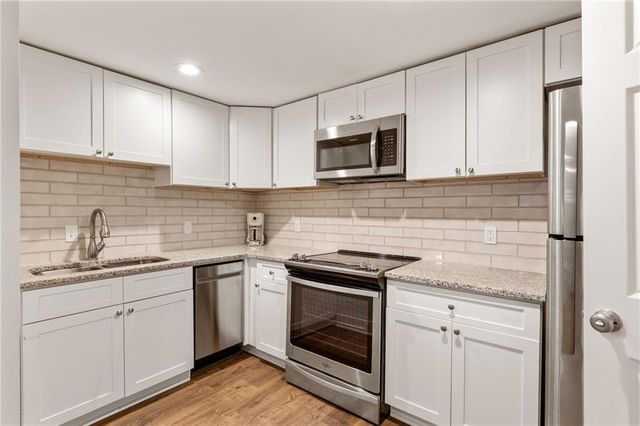 110 Lake Top Court, Roswell, GA 30076