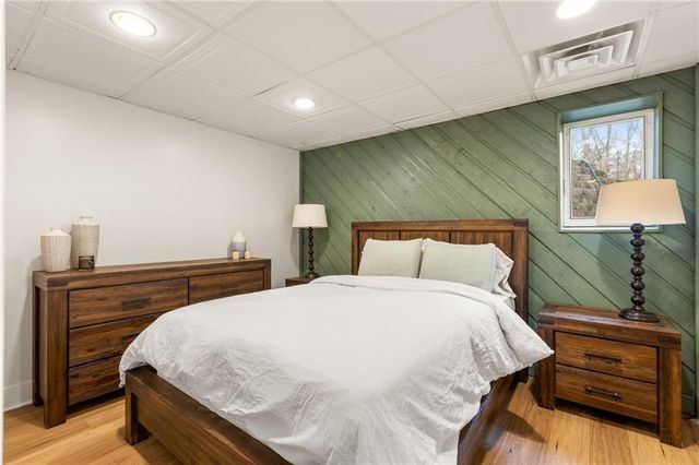 110 Lake Top Court, Roswell, GA 30076