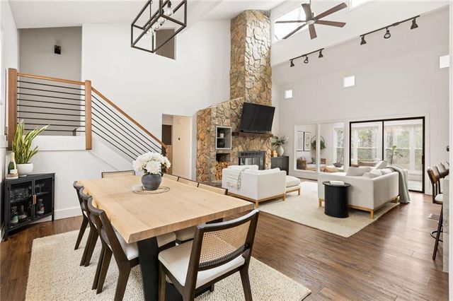 110 Lake Top Court, Roswell, GA 30076