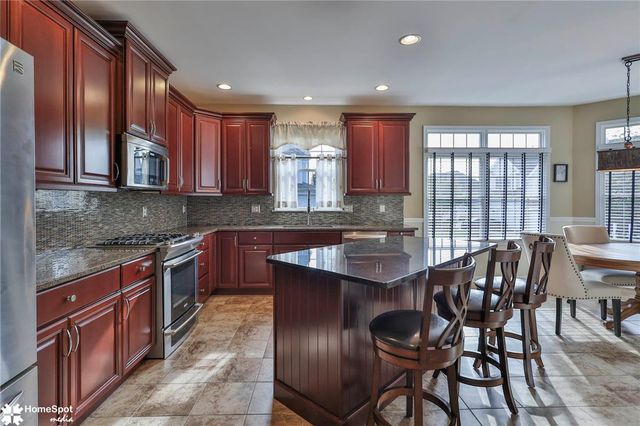 480 Inverness Circle, Easton, PA 18042