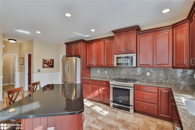 480 Inverness Circle, Easton, PA 18042