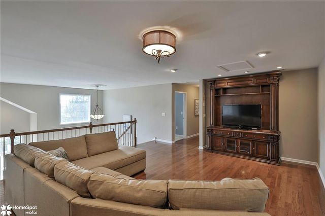 480 Inverness Circle, Easton, PA 18042