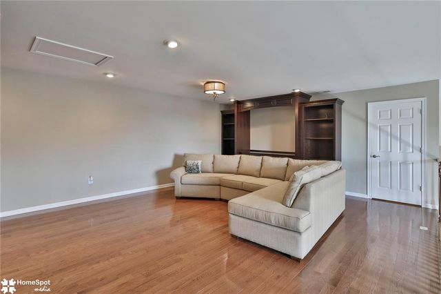480 Inverness Circle, Easton, PA 18042